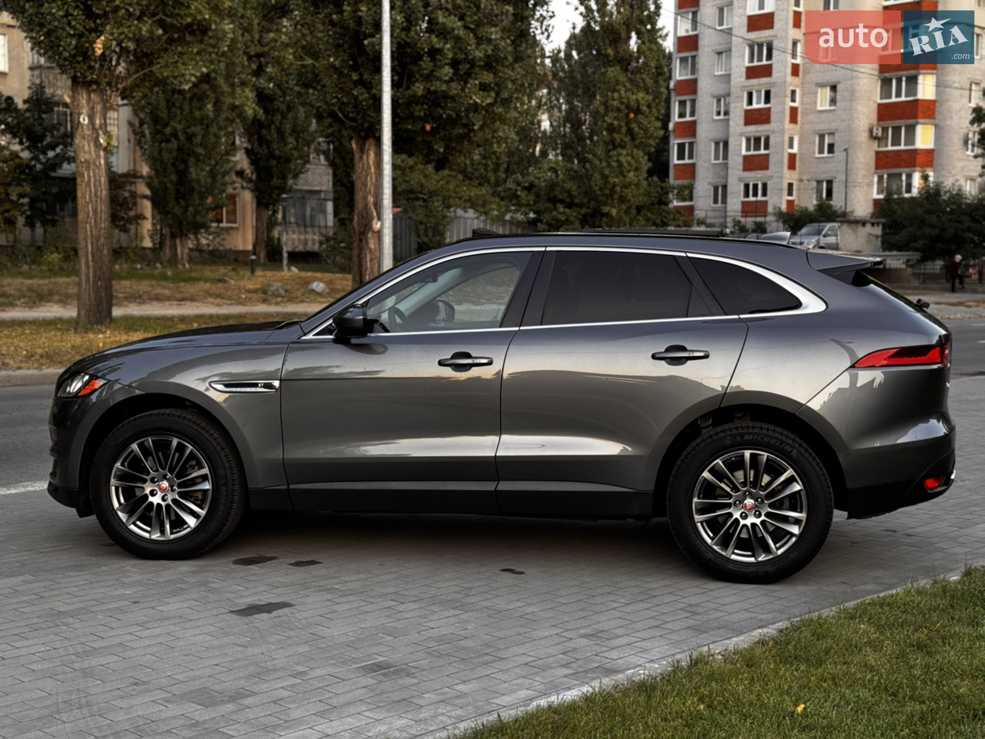 2017 Jaguar F-Pace - мініатюра 8