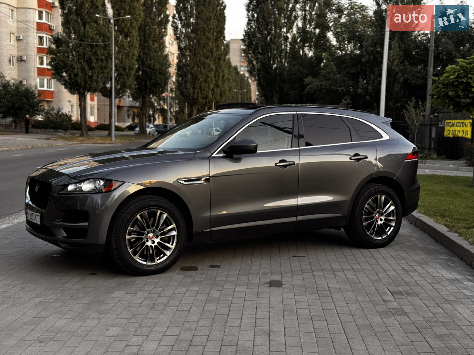 2017 Jaguar F-Pace - мініатюра 21
