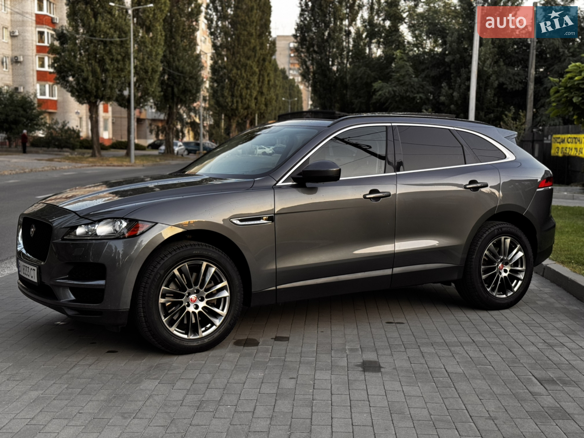 2017 Jaguar F-Pace - мініатюра 22