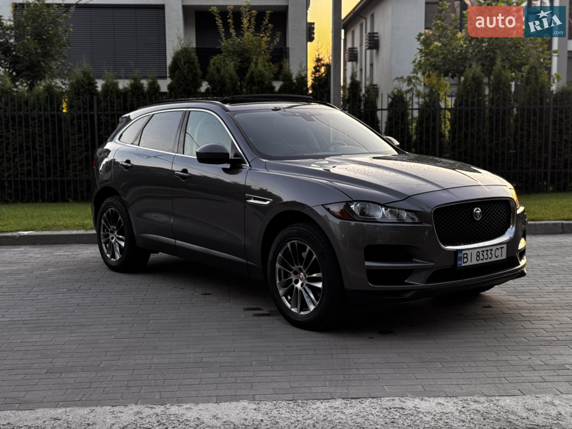 2017 Jaguar F-Pace - мініатюра 28