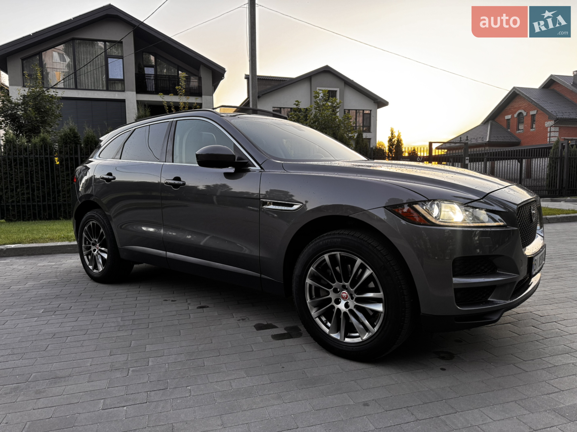 2017 Jaguar F-Pace - мініатюра 38