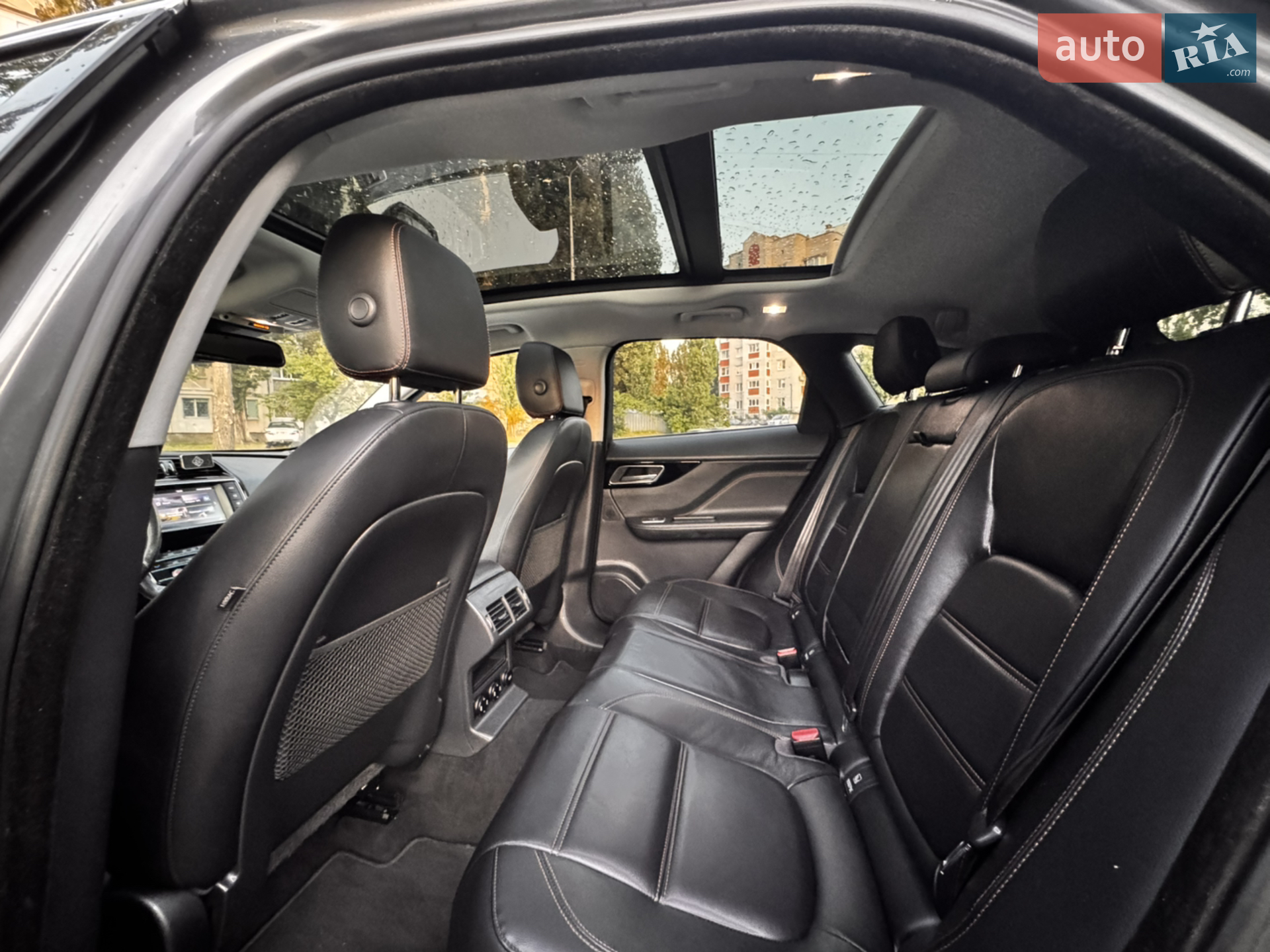 2017 Jaguar F-Pace - мініатюра 68