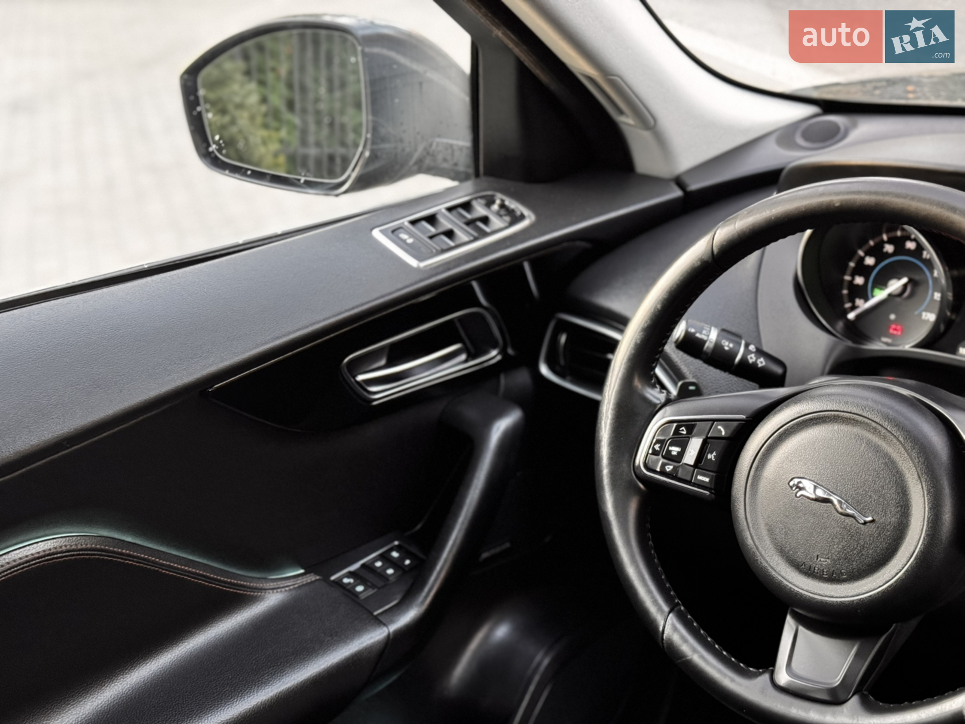 2017 Jaguar F-Pace - мініатюра 73