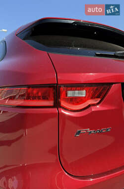 Внедорожник / Кроссовер Jaguar F-Pace 2016 в 