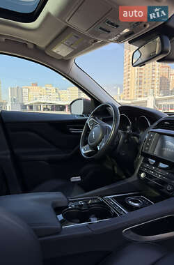Внедорожник / Кроссовер Jaguar F-Pace 2016 в 