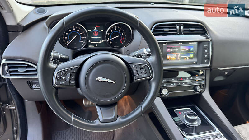Позашляховик / Кросовер Jaguar F-Pace 2016 в Одесі