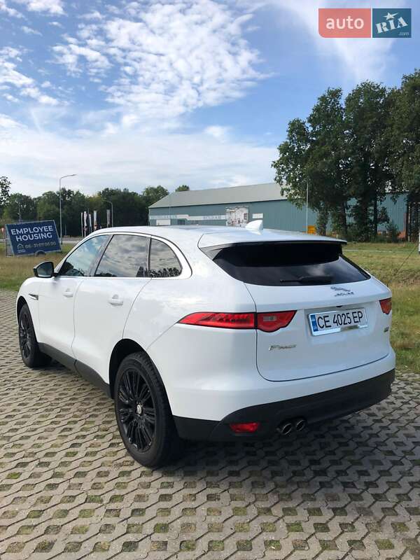 Позашляховик / Кросовер Jaguar F-Pace 2016 в Герці