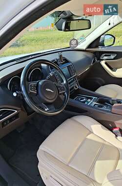 Внедорожник / Кроссовер Jaguar F-Pace 2016 в 