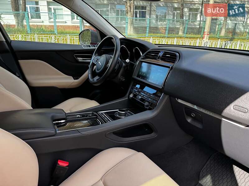 Позашляховик / Кросовер Jaguar F-Pace 2018 в Києві