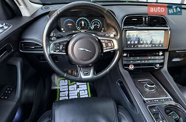 Внедорожник / Кроссовер Jaguar F-Pace 2016 в 