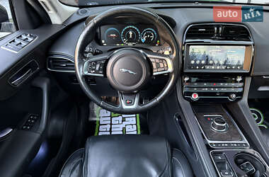 Внедорожник / Кроссовер Jaguar F-Pace 2016 в 