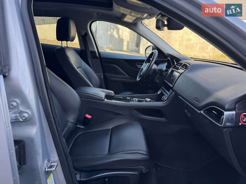 Внедорожник / Кроссовер Jaguar F-Pace 2017 в Киеве