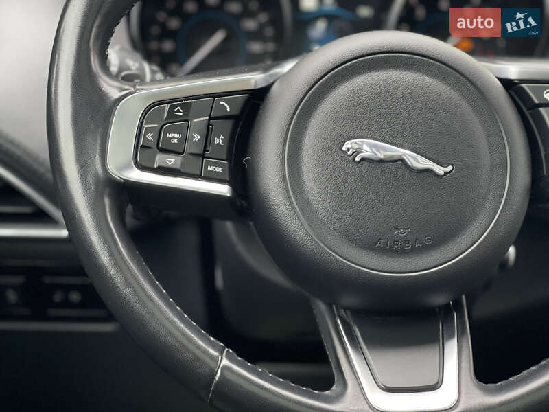 Внедорожник / Кроссовер Jaguar F-Pace 2019 в Киеве