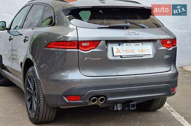 Позашляховик / Кросовер Jaguar F-Pace 2016 в 