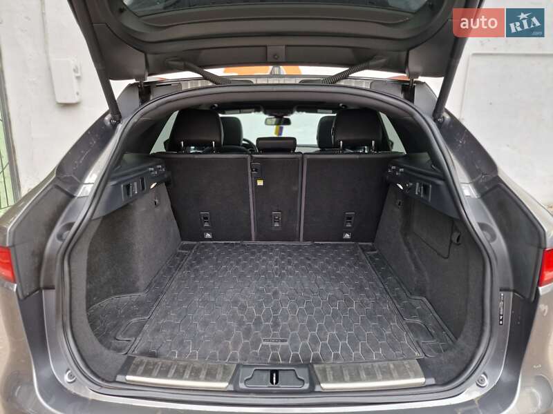 Внедорожник / Кроссовер Jaguar F-Pace 2016 в Одессе