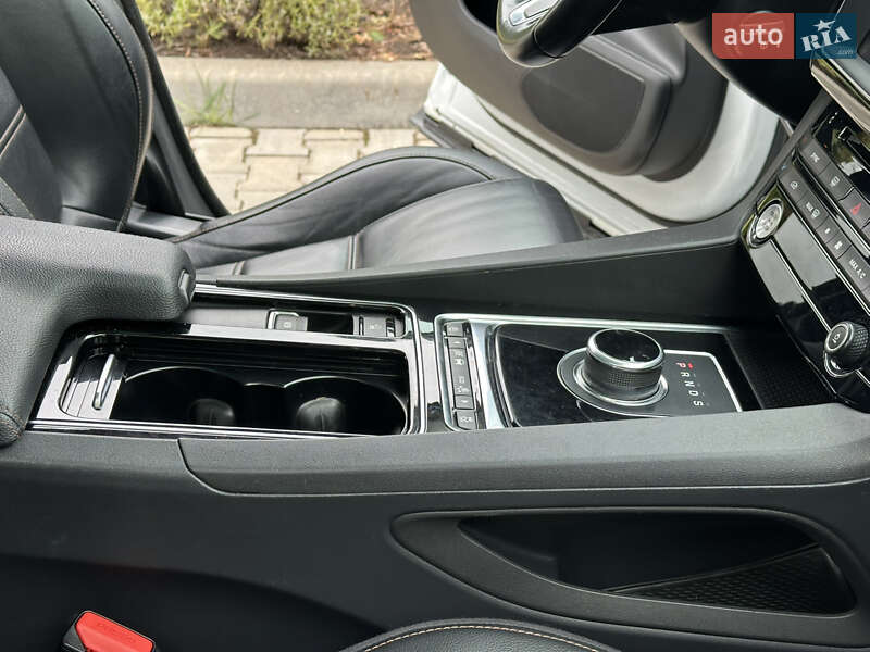 Внедорожник / Кроссовер Jaguar F-Pace 2018 в Одессе