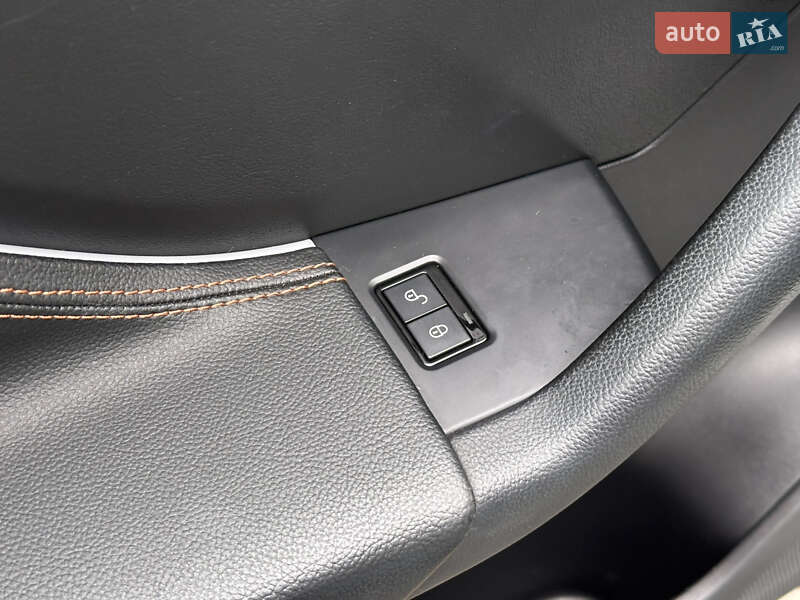 Внедорожник / Кроссовер Jaguar F-Pace 2018 в Одессе