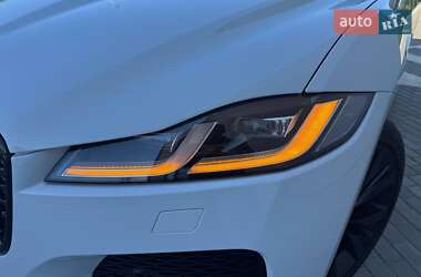 Позашляховик / Кросовер Jaguar F-Pace 2021 в 