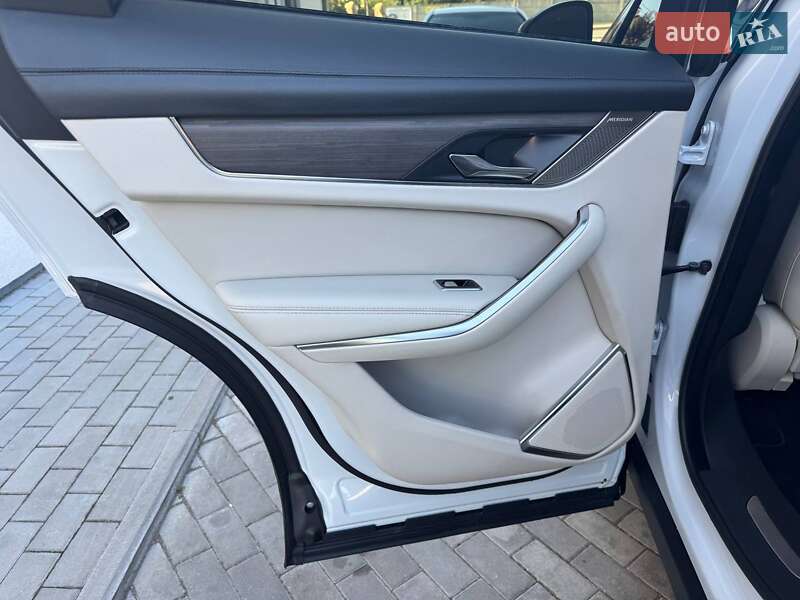 Внедорожник / Кроссовер Jaguar F-Pace 2021 в Ровно