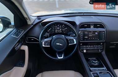 Позашляховик / Кросовер Jaguar F-Pace 2017 в 