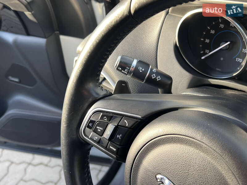 Позашляховик / Кросовер Jaguar F-Pace 2018 в Нововолинську