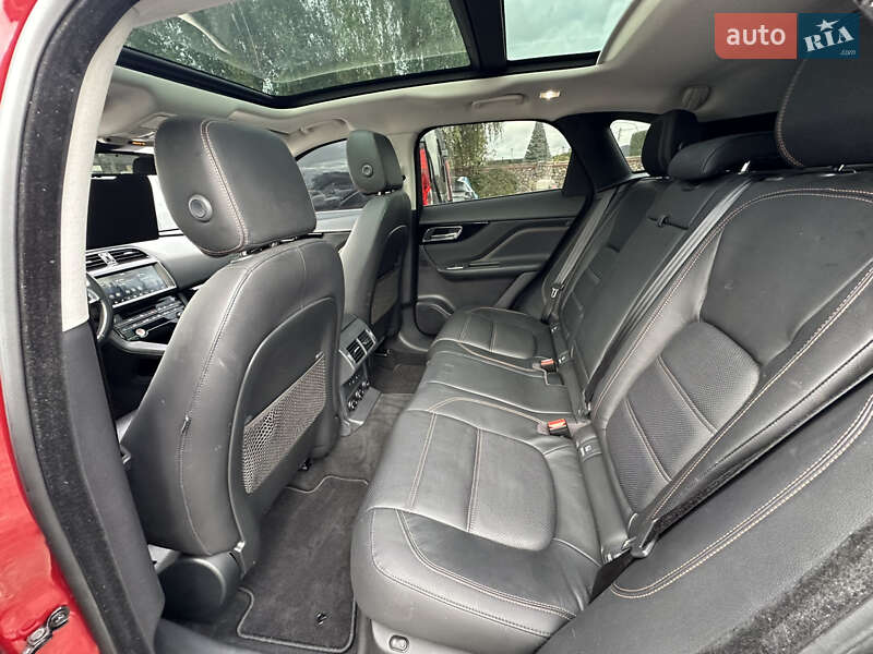 Позашляховик / Кросовер Jaguar F-Pace 2017 в Луцьку