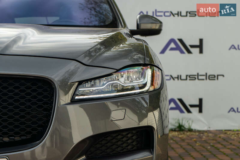Позашляховик / Кросовер Jaguar F-Pace 2018 в Києві