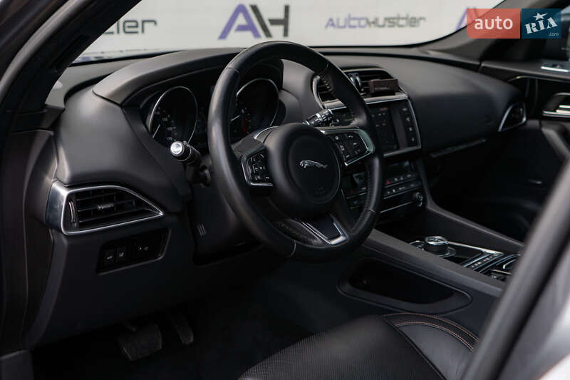 Позашляховик / Кросовер Jaguar F-Pace 2018 в Києві