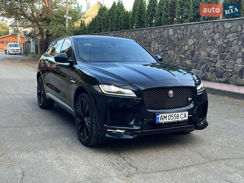 Jaguar F-Pace 2016