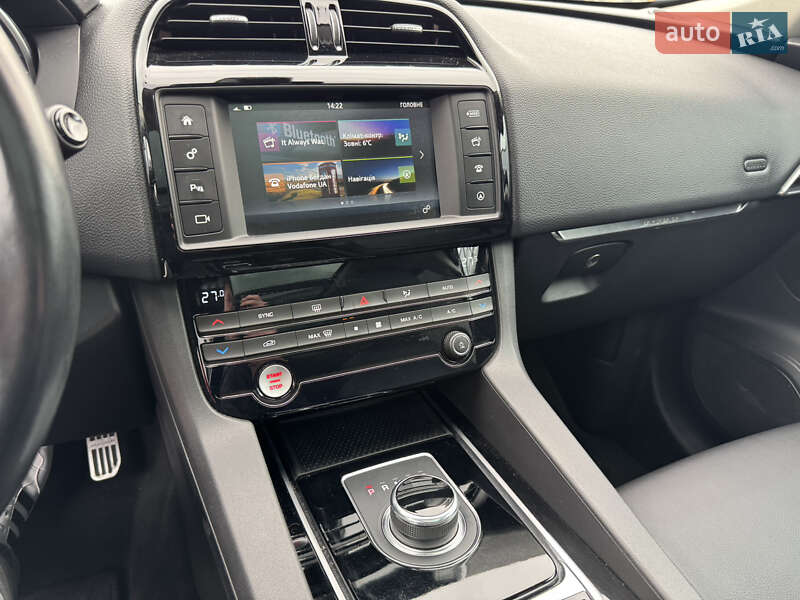 Позашляховик / Кросовер Jaguar F-Pace 2016 в Києві фото 30 Позашляховик / Кросовер Jaguar F-Pace 2016 в Києві