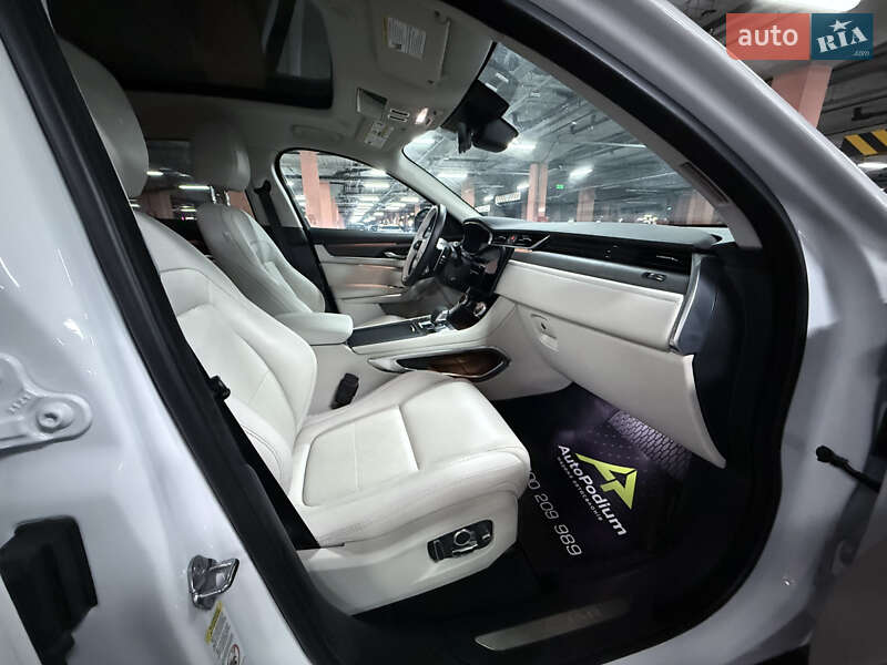 Внедорожник / Кроссовер Jaguar F-Pace 2022 в Киеве
