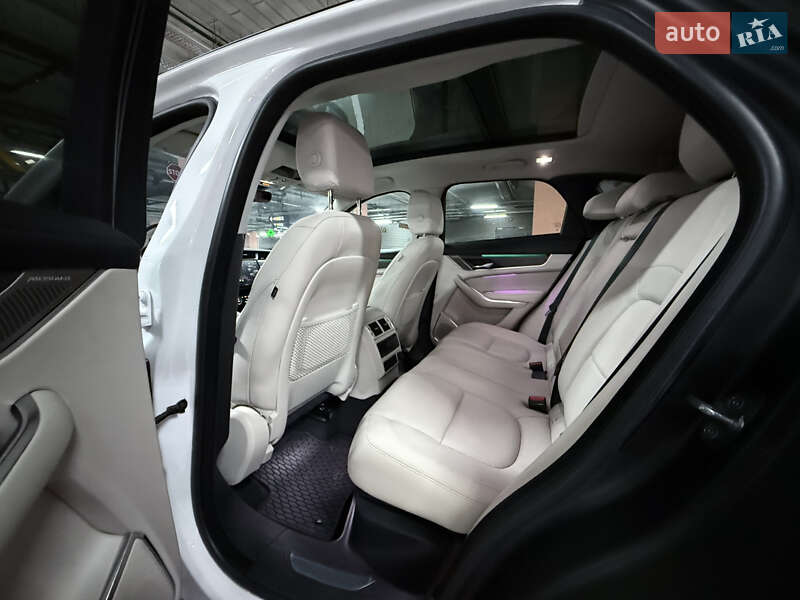 Внедорожник / Кроссовер Jaguar F-Pace 2022 в Киеве