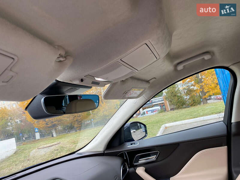 Позашляховик / Кросовер Jaguar F-Pace 2019 в Львові фото 14 Позашляховик / Кросовер Jaguar F-Pace 2019 в Львові