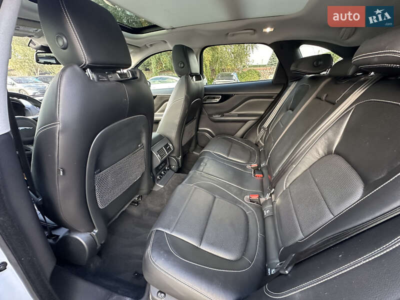 Внедорожник / Кроссовер Jaguar F-Pace 2017 в Луцке