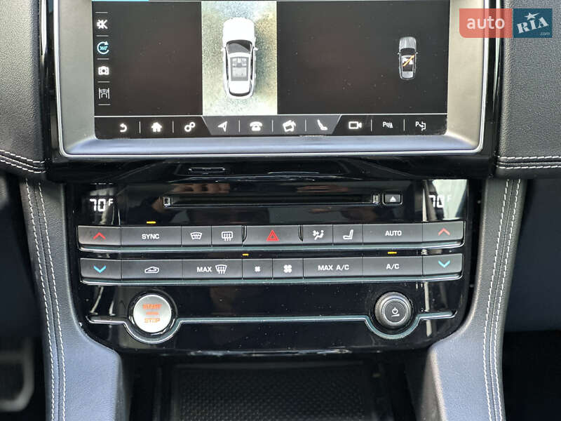 Внедорожник / Кроссовер Jaguar F-Pace 2017 в Луцке