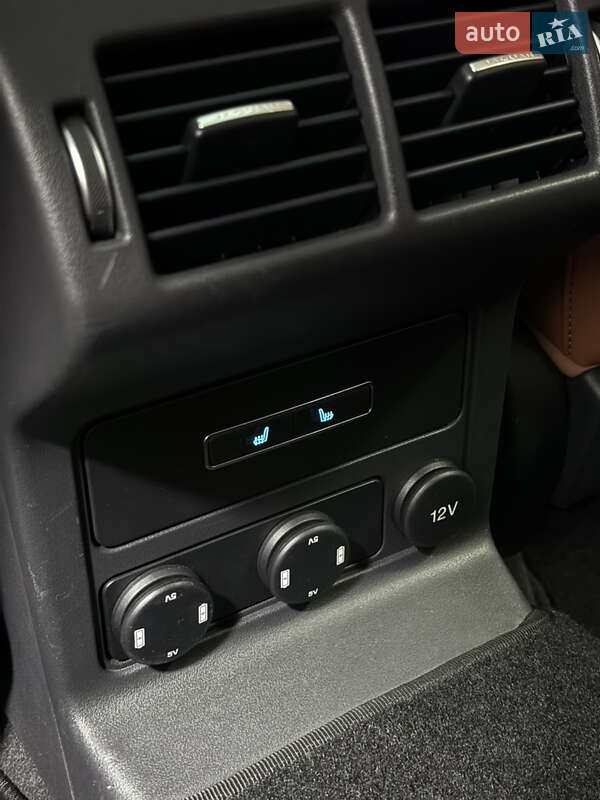 Внедорожник / Кроссовер Jaguar F-Pace 2016 в Одессе фото 16 Внедорожник / Кроссовер Jaguar F-Pace 2016 в Одессе