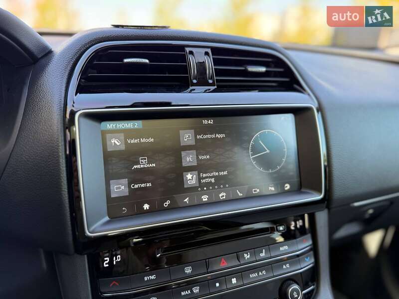 Позашляховик / Кросовер Jaguar F-Pace 2017 в Києві