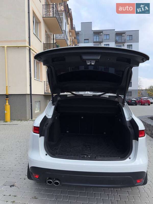 Внедорожник / Кроссовер Jaguar F-Pace 2017 в Ужгороде фото 15 Внедорожник / Кроссовер Jaguar F-Pace 2017 в Ужгороде