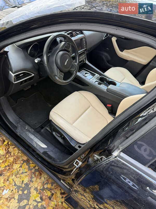 Внедорожник / Кроссовер Jaguar F-Pace 2016 в Хмельницком фото 24 Внедорожник / Кроссовер Jaguar F-Pace 2016 в Хмельницком