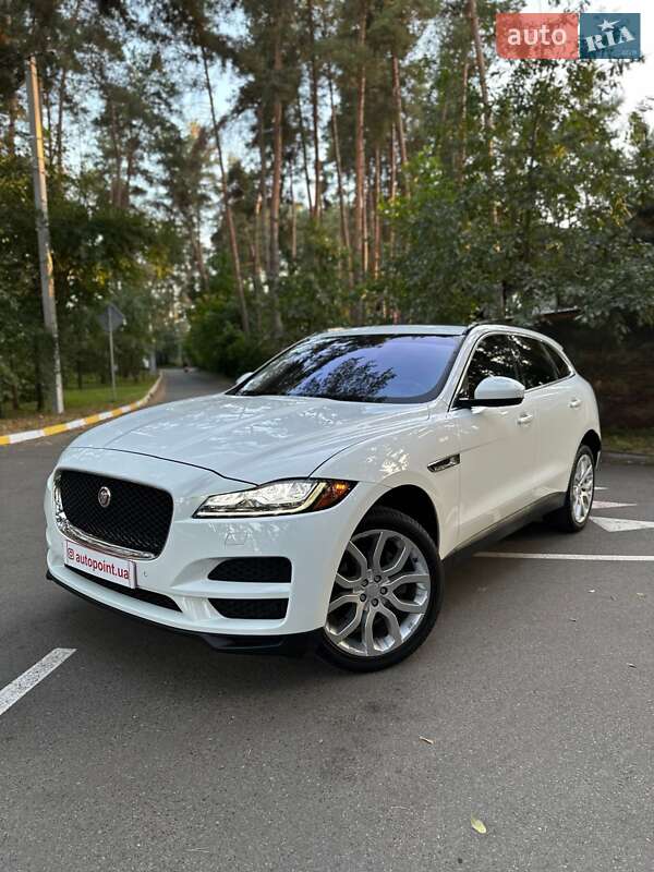 Позашляховик / Кросовер Jaguar F-Pace 2016 в Білогородці