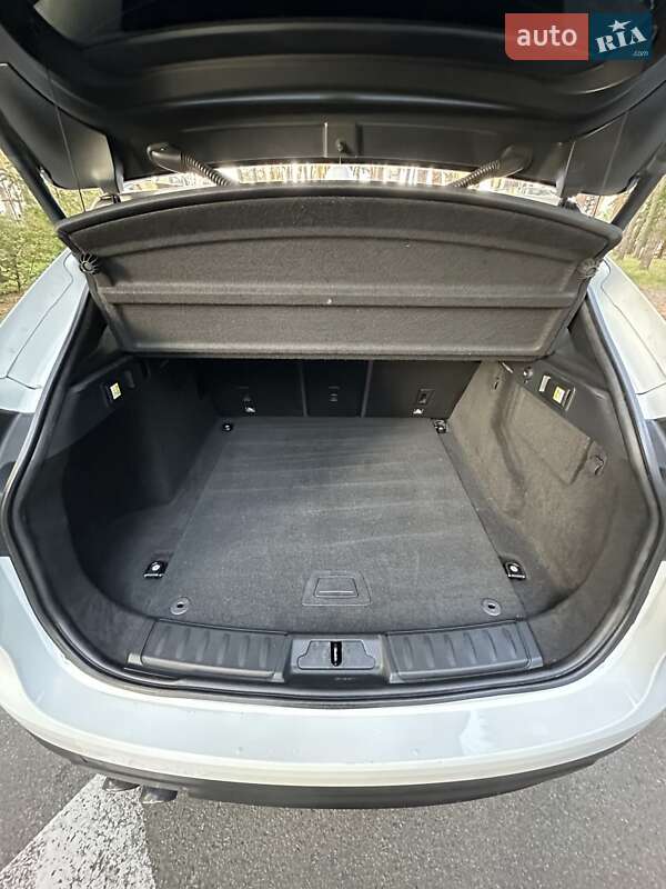 Позашляховик / Кросовер Jaguar F-Pace 2016 в Білогородці