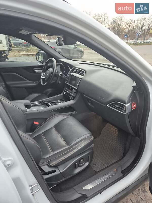 Внедорожник / Кроссовер Jaguar F-Pace 2018 в Львове фото 14 Внедорожник / Кроссовер Jaguar F-Pace 2018 в Львове