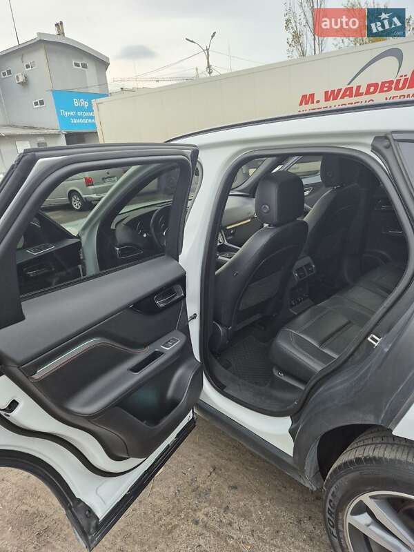 Внедорожник / Кроссовер Jaguar F-Pace 2018 в Львове фото 26 Внедорожник / Кроссовер Jaguar F-Pace 2018 в Львове