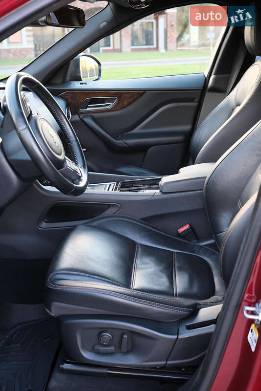 Внедорожник / Кроссовер Jaguar F-Pace 2016 в Киеве