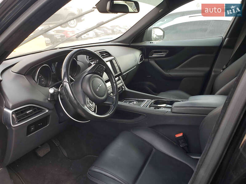 Внедорожник / Кроссовер Jaguar F-Pace 2017 в Хмельницком фото 2 Внедорожник / Кроссовер Jaguar F-Pace 2017 в Хмельницком