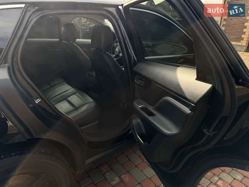 Внедорожник / Кроссовер Jaguar F-Pace 2016 в Черновцах фото 10 Внедорожник / Кроссовер Jaguar F-Pace 2016 в Черновцах