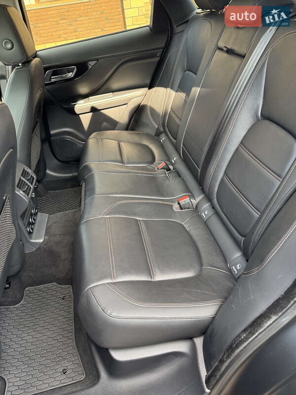 Внедорожник / Кроссовер Jaguar F-Pace 2016 в Черновцах фото 23 Внедорожник / Кроссовер Jaguar F-Pace 2016 в Черновцах