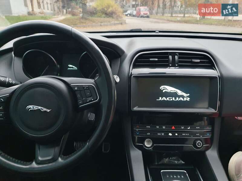 Внедорожник / Кроссовер Jaguar F-Pace 2019 в Харькове фото 20 Внедорожник / Кроссовер Jaguar F-Pace 2019 в Харькове