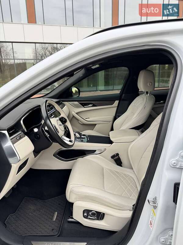 Внедорожник / Кроссовер Jaguar F-Pace 2021 в Ровно