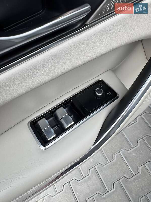 Внедорожник / Кроссовер Jaguar F-Pace 2021 в Ровно